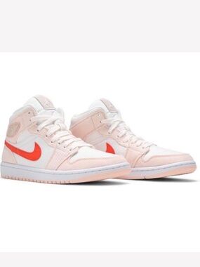Women's Air Jordan 1 Mid SE
'Corduroy'
